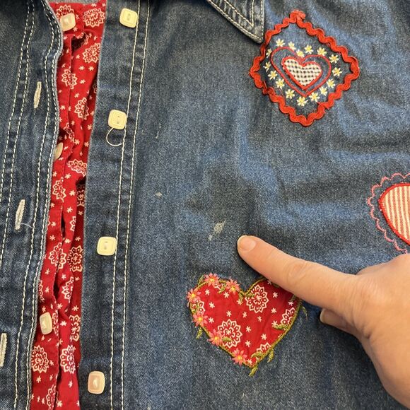 At Last Woman Size 22/24W Denim Button Up Shirt Hearts Embroidery Cottage Granny - Picture 13 of 13